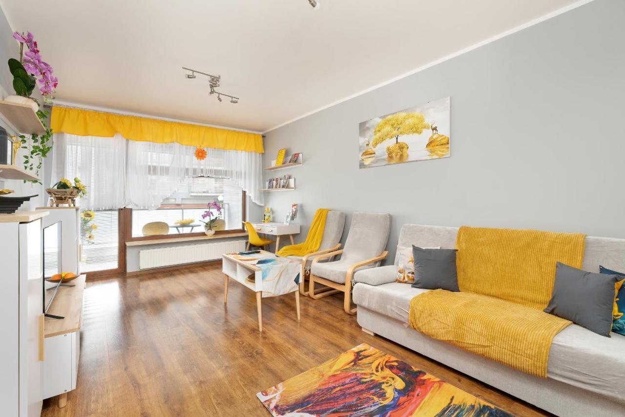 Comfortable Wojskowa Apartment By Noclegi Renters Poznan Exterior photo